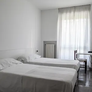  Pensión Cesarina Italia